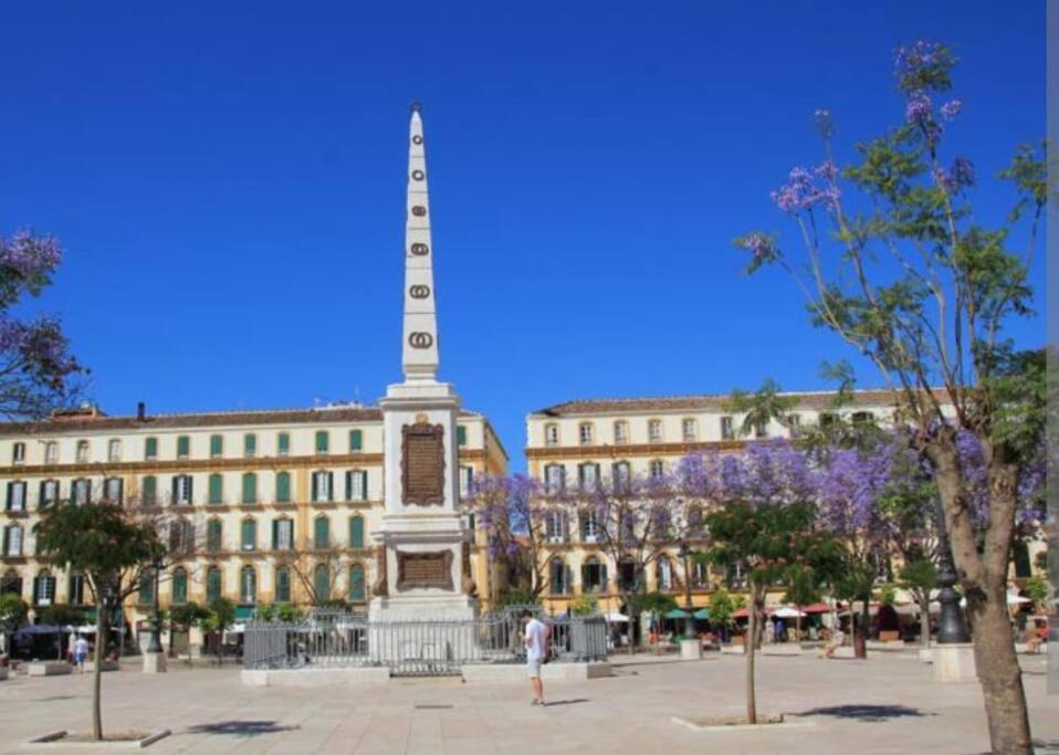 Apartamento Souvenirs مالقة المظهر الخارجي الصورة