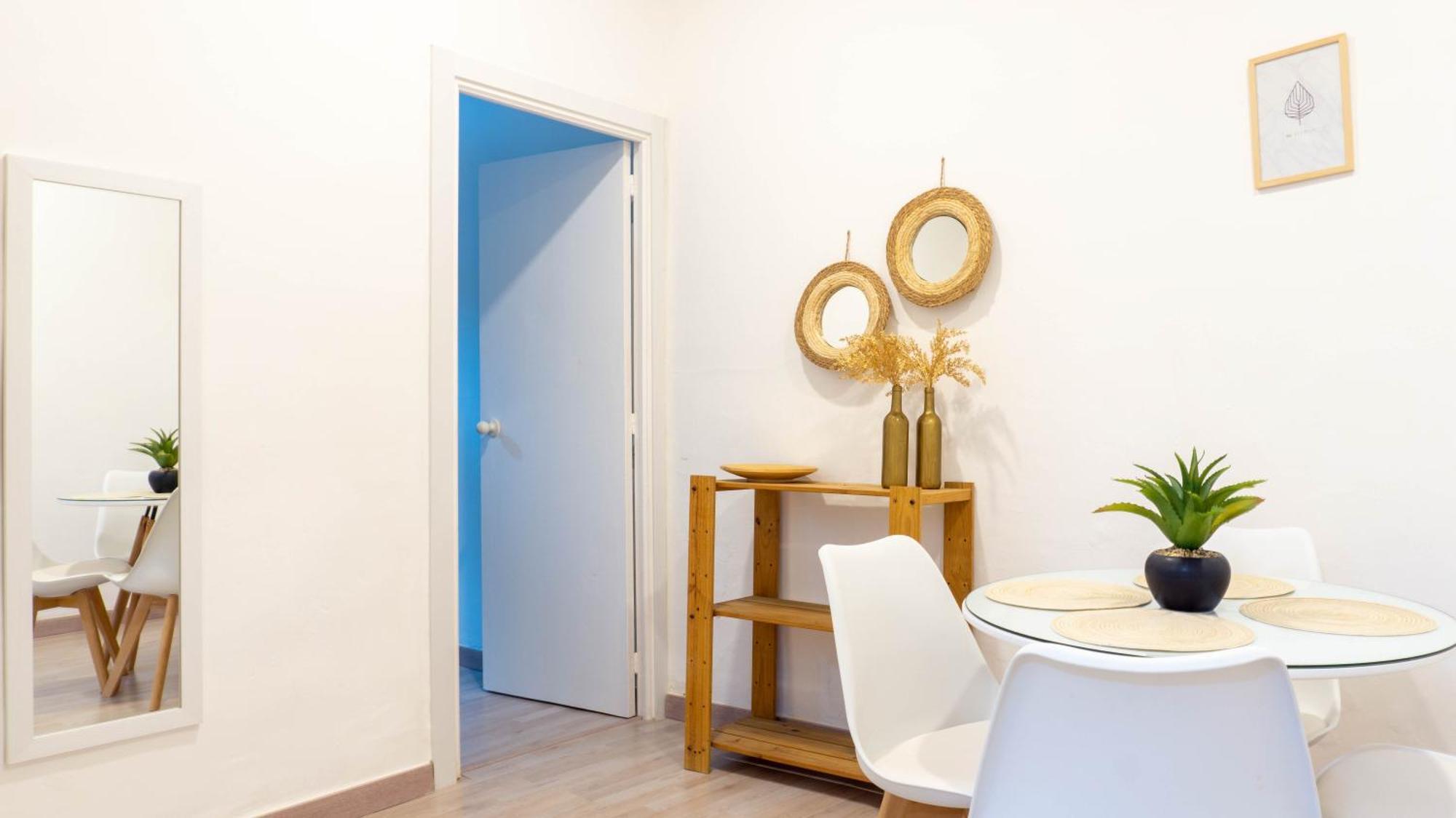 Apartamento Souvenirs مالقة المظهر الخارجي الصورة